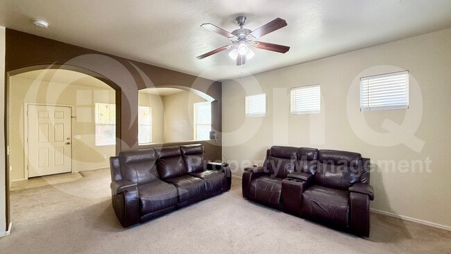 Building Photo - 4170 E Sheffield Ave