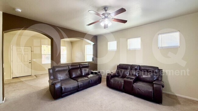 Foto del edificio - 4170 E Sheffield Ave