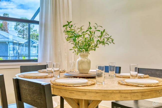 Foto del edificio - 2215 Amnesty Dr