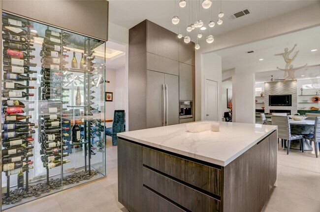 Foto del edificio - 4806 Wedgewood Dr