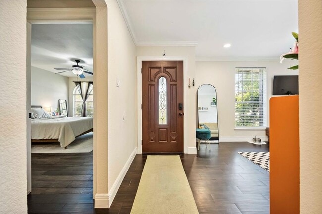 Building Photo - 3611 Drawbridge Dr