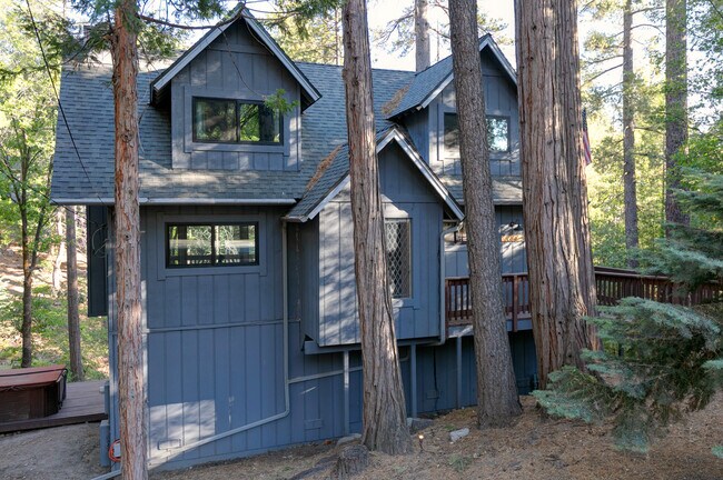 Building Photo - 644 N Grass Valley Rd