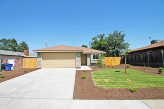Building Photo - 909 Gladys Way