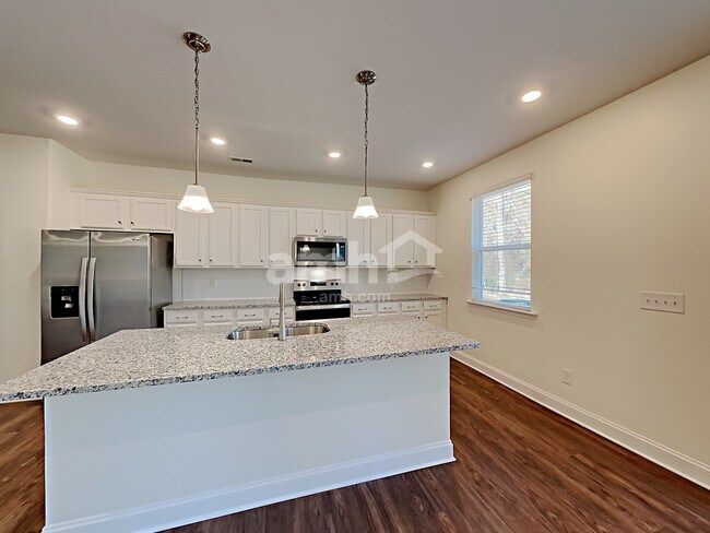 Foto del edificio - 3220 Brierhill Road