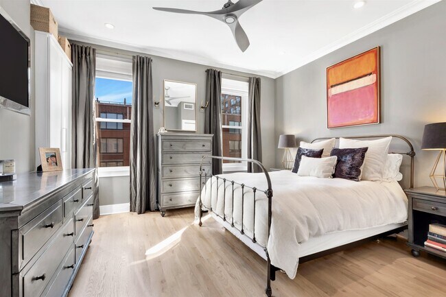 Foto del edificio - 1112 Hudson St