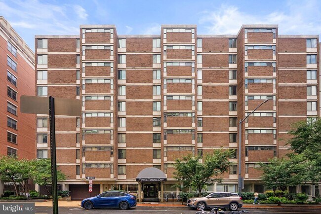 Building Photo - 1420 N St NW