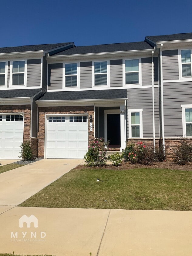 Primary Photo - 2203 White Clover Dr