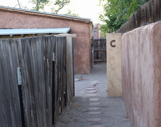 Path to back casita - 307 Stanford Dr SE