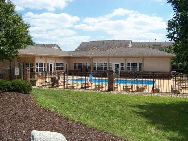 Building Photo - 2Bdrm Condo in Southwest Champaign