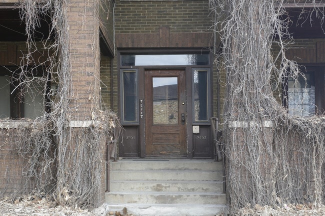 Building Photo - 2451 Aldrich Ave S