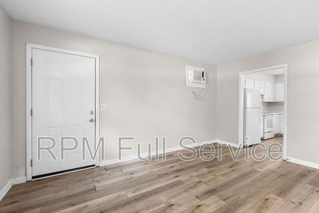 Building Photo - 4426 Central Valley Dr