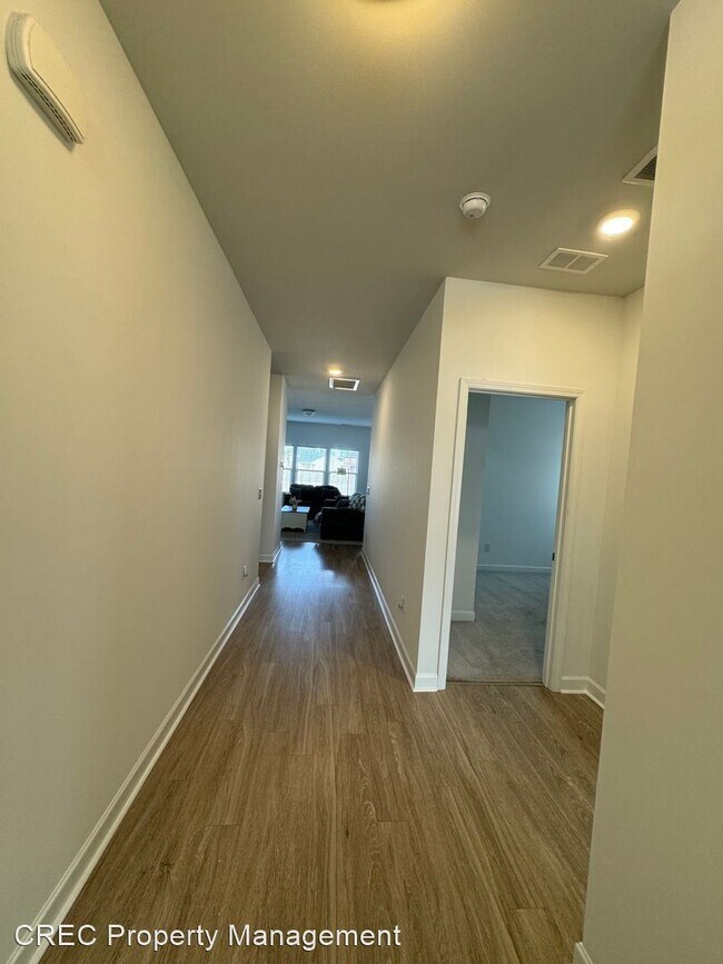 Building Photo - 3 br, 2 bath House - 410 Carrara Drive