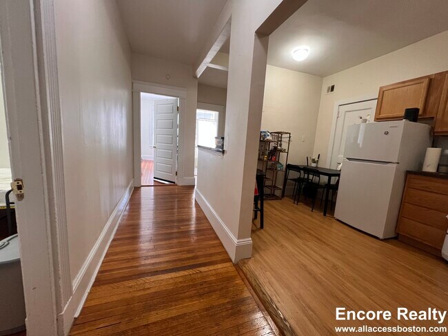 Foto del edificio - 1589 Beacon St