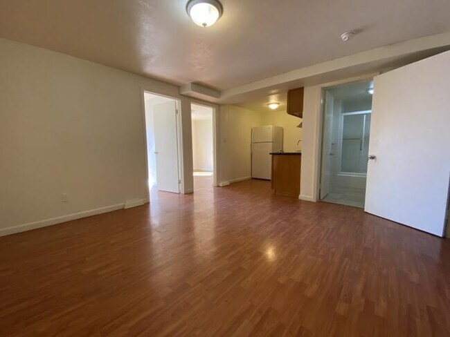 Building Photo - 2 bedroom in San Francisco CA 94124