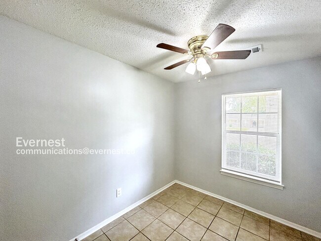Building Photo - 3570 Shadow Oaks Pkwy