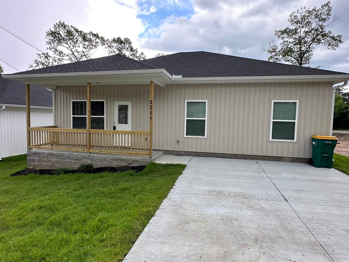 Foto principal - 2217 Perry St