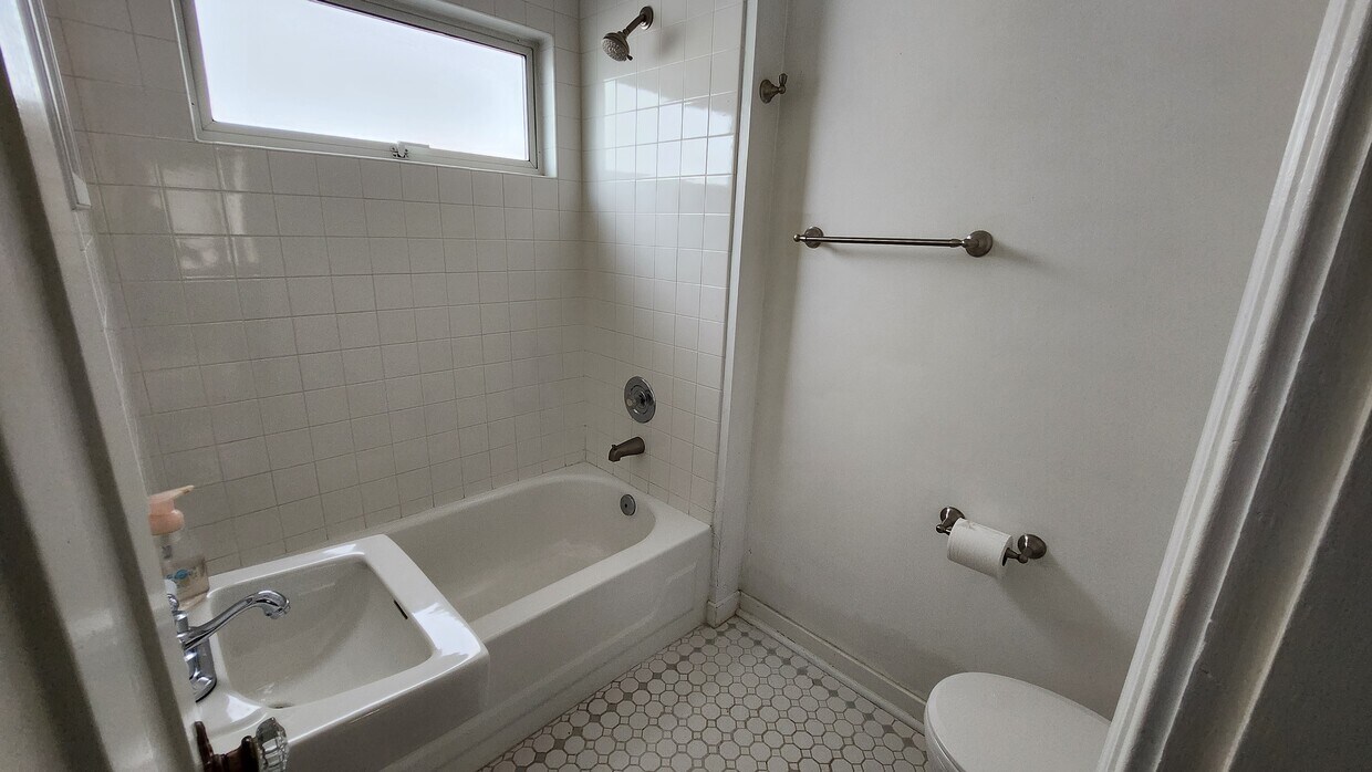 4708 Midvale Ave N Unit Room 1, Seattle, WA 98103 Apartments in