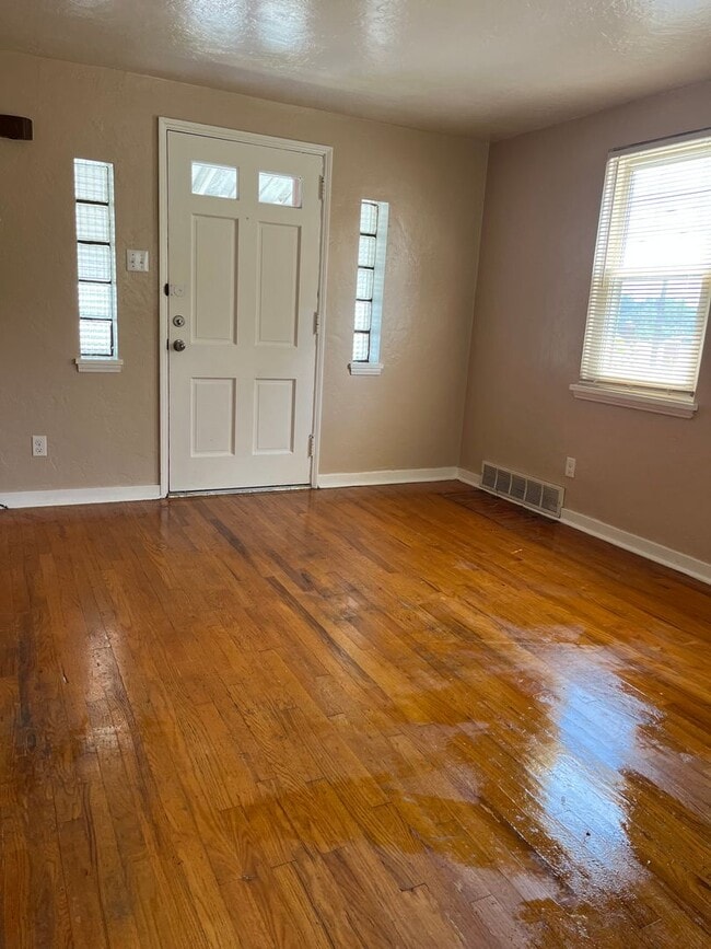 Building Photo - 112 Bellanca Ave