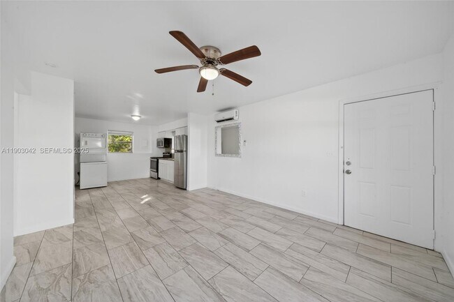 Foto del edificio - 36 NE 64th Terrace