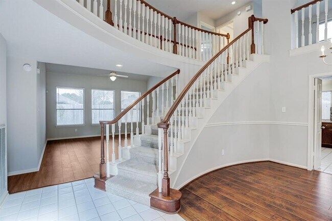 Foto del edificio - 3126 Pebble Bay Dr