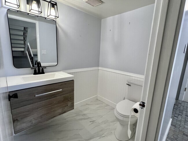 Foto del edificio - 6508 Landfair Dr