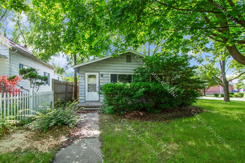 Foto principal - 3733 Beecher Rd