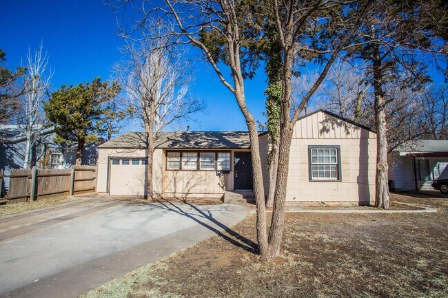 Foto del edificio - 2408 32nd St