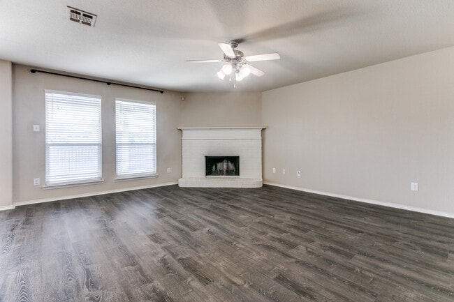 Building Photo - 117 Tripp Trl