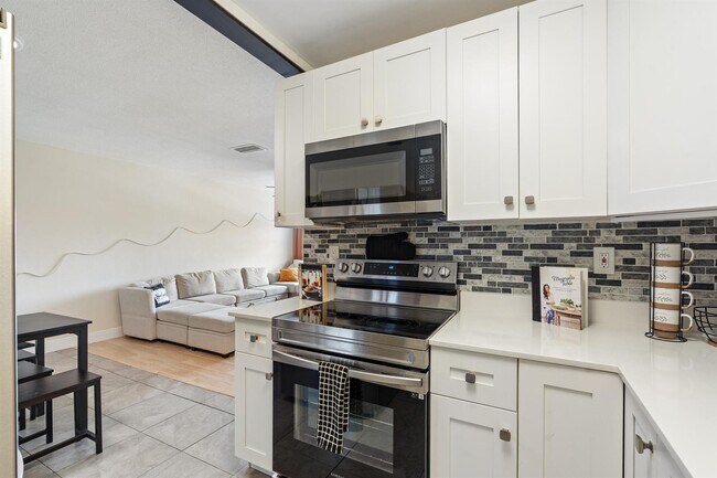 Foto del edificio - 299 SW 7th St