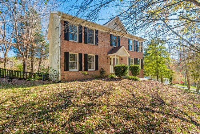 Building Photo - 420 Shelbyville Rd