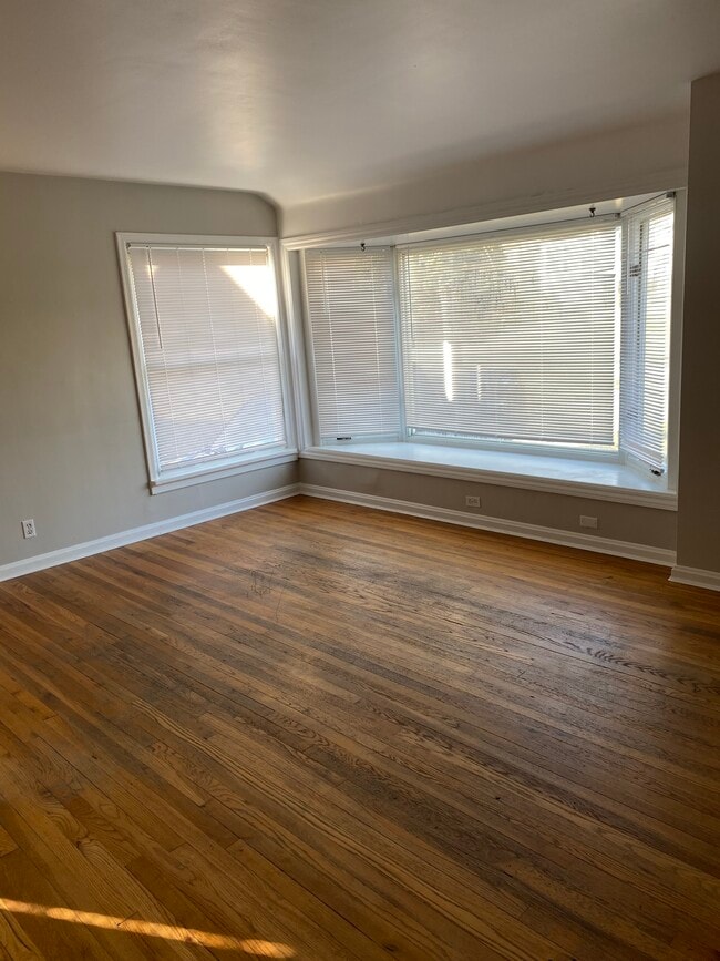 Building Photo - 5626 Leumas Rd