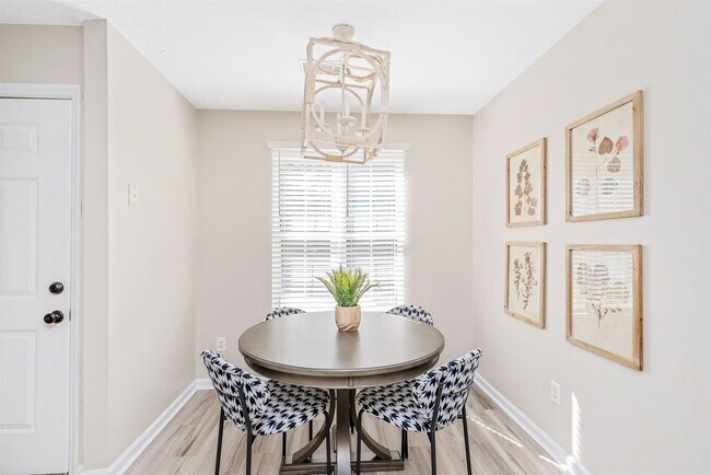 Foto del edificio - $1,235 - 2 bed/2 bath house for rent in Na...