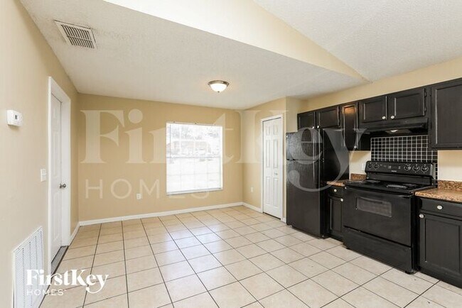 Foto del edificio - 7448 Little Pond Ct