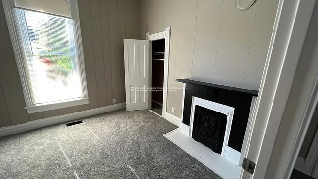 Building Photo - 910 Watt St