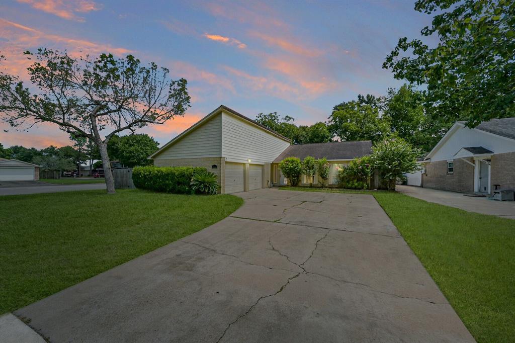 Foto principal - 2122 Clemson Dr