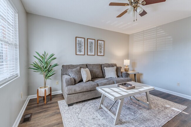 Foto del edificio - 109 Midnight Dr