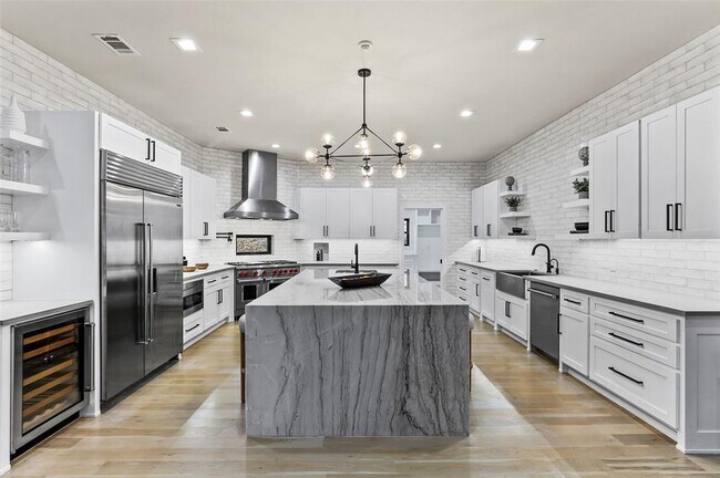Building Photo - 5314 Nakoma Dr