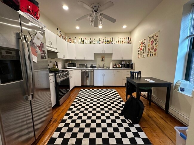 Foto del edificio - 1675 Washington St