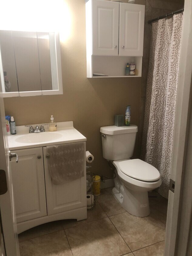 433 Pailet Ave Unit C3, Harvey, LA 70058 Room for Rent in Harvey, LA