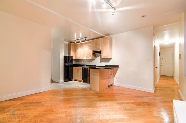 Building Photo - 180 Borinquen Pl