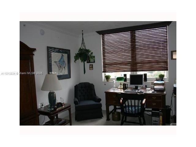 Foto del edificio - 3232 SW 22nd Ter