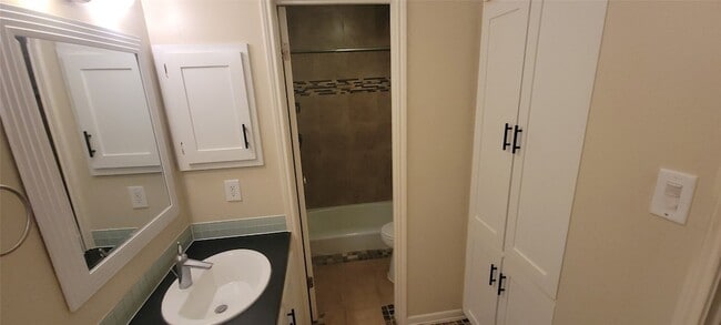 Photo - 11531 Overbrook Ln House