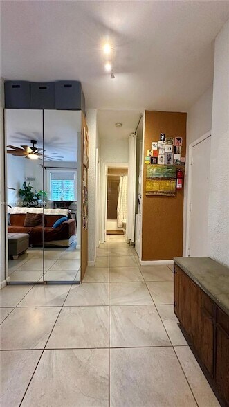 Foto del edificio - 842 Meridian Ave