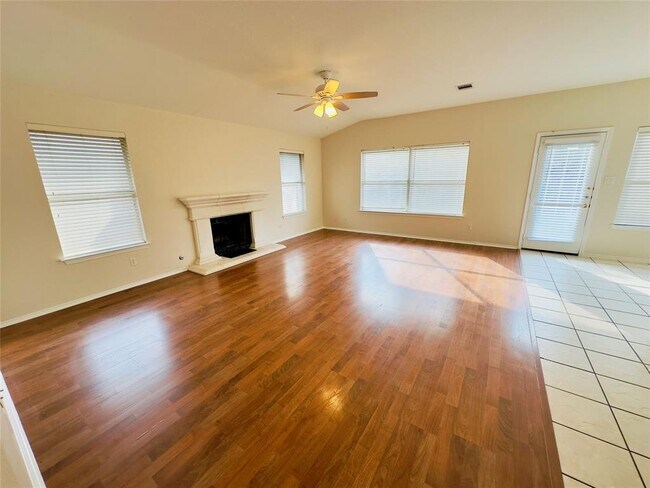 Building Photo - 17320 Bishopsgate Dr