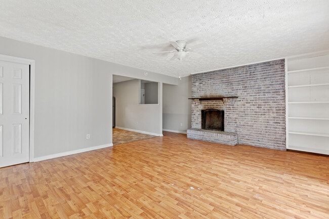 Building Photo - 1200 Tishoff Dr