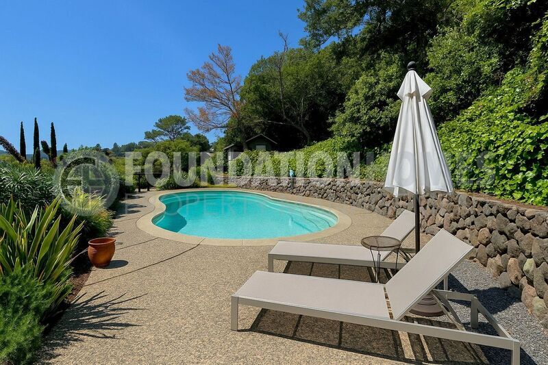 Foto principal - 107 Bretano Way