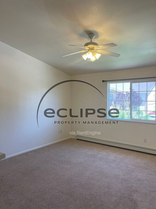 Foto del edificio - 497 Coronado Ct