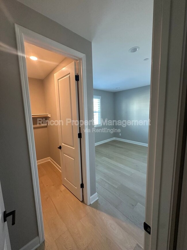 Building Photo - 97 S Nevada Ave