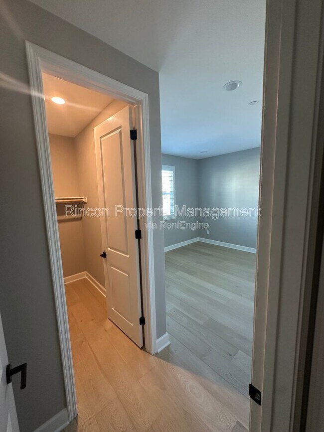 Foto del edificio - 97 S Nevada Ave