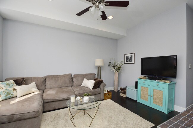 Foto del edificio - 939 N Ashland Ave